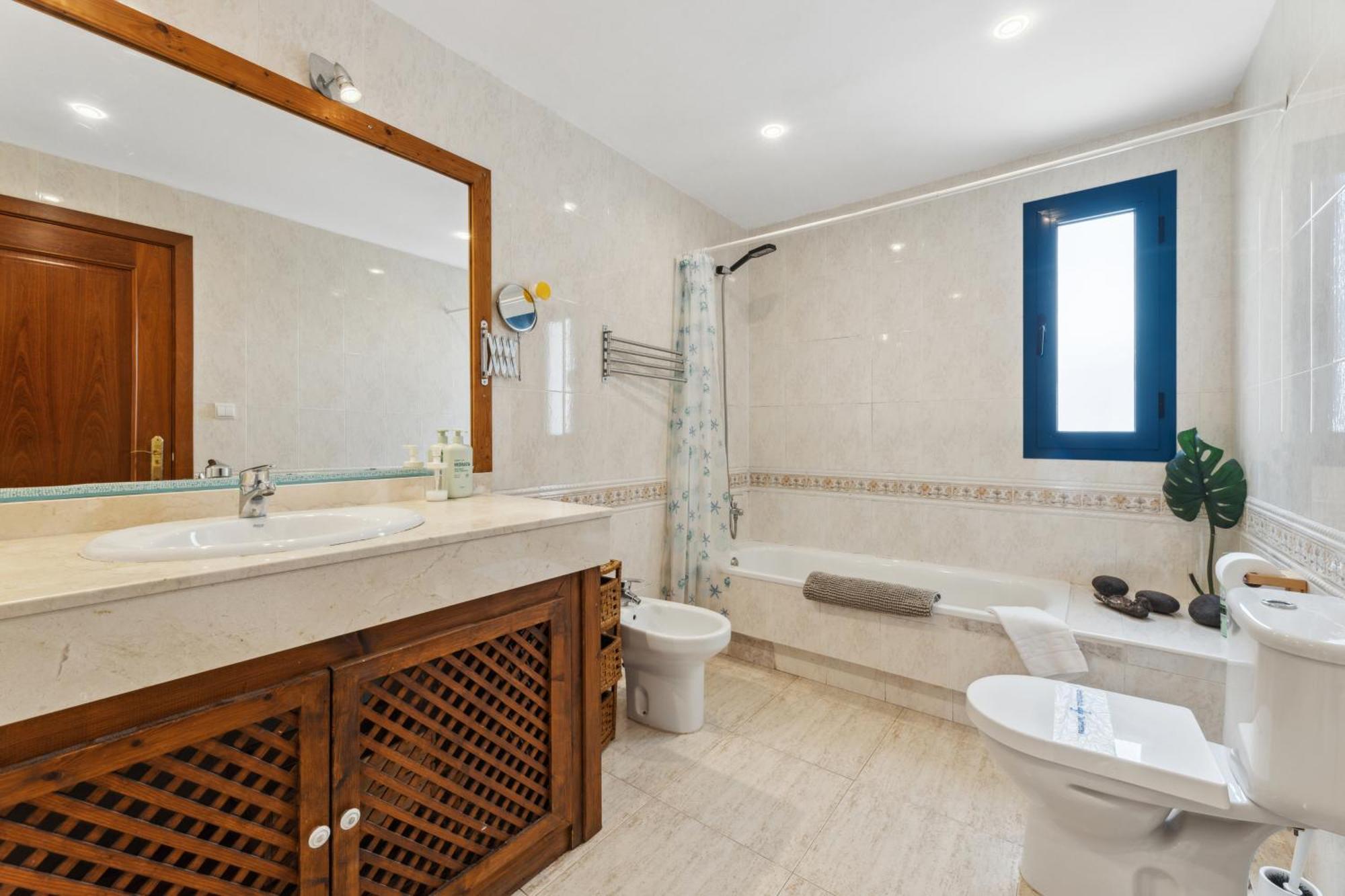 Bayside Casa Canto Refugio Ideal En Коста Тегисе Екстериор снимка